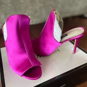 Fuschia/Magenta Mules